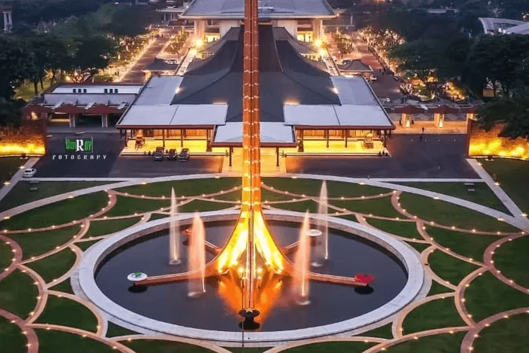 Taman Mini Indonesia Indah (TMII): Menikmati Keindahan Pesona Wisata di Jakarta 7 | Molly Wisata 2025 Taman Mini Indonesia Indah 2