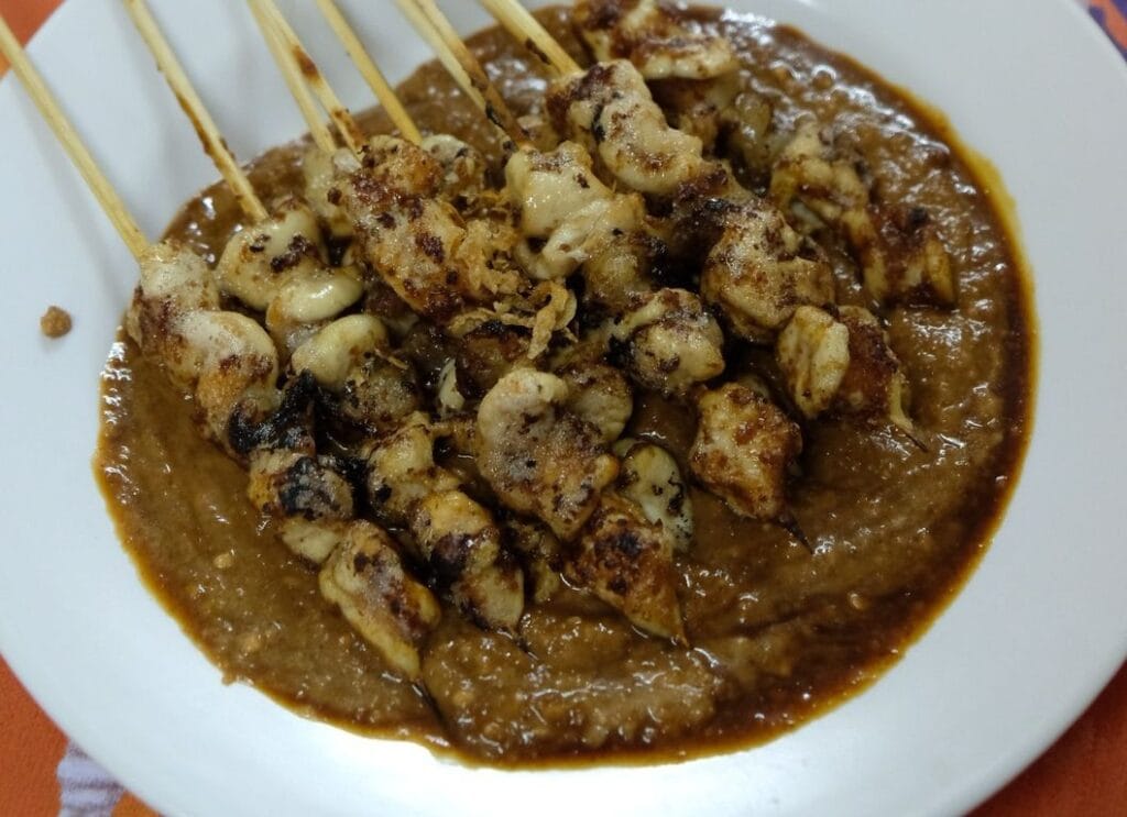 Nikmati Kelezatan Kuliner Khas Bogor: 3 Pilihan Menggugah Selera 2 | Molly Wisata 2025 Sate Sumsum Pak OO