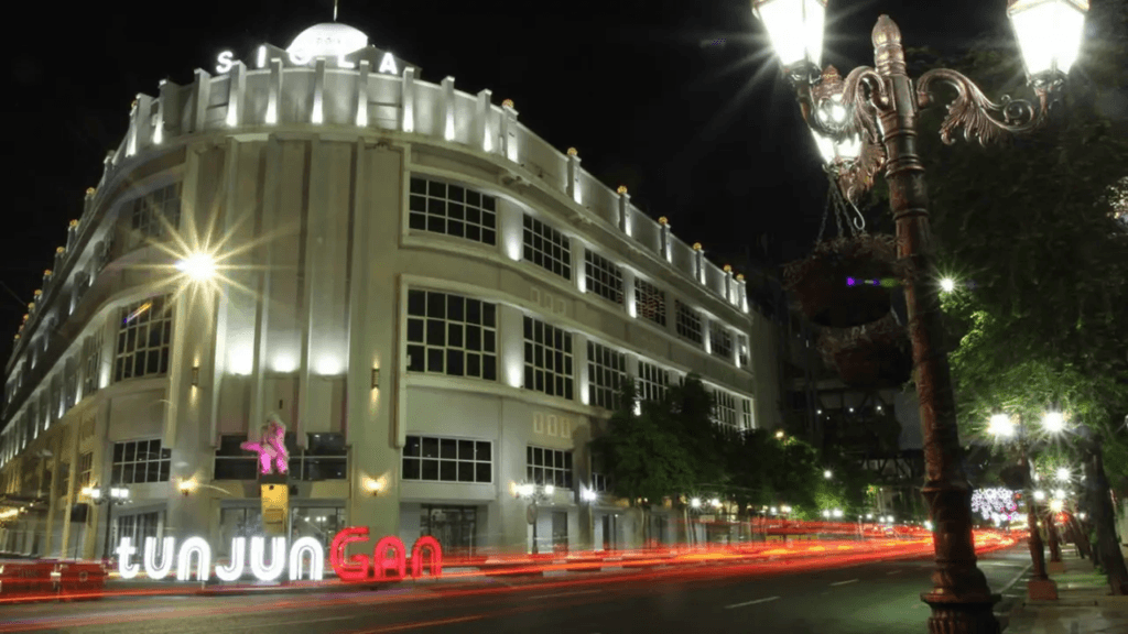 Jalan Tunjungan Surabaya