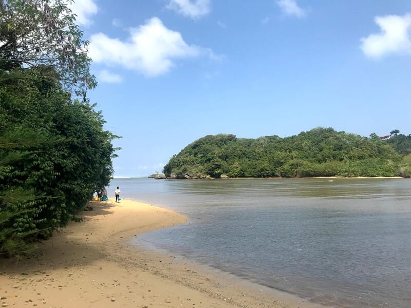 Keindahan Pasir Putih di Pantai Clungup 3 | Molly Wisata 2025 Pantai Clungup