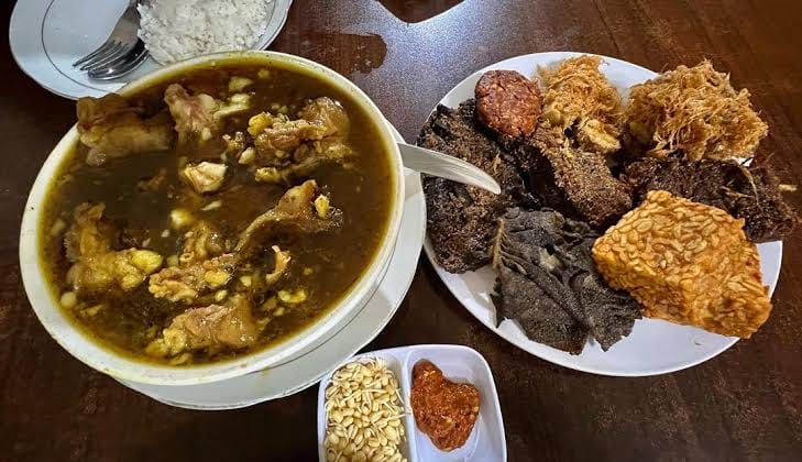 Rawon Nguling Probolinggo, Jaminan Ketagihan Rasanya! 1 | Molly Wisata 2025 Rawon Nguling