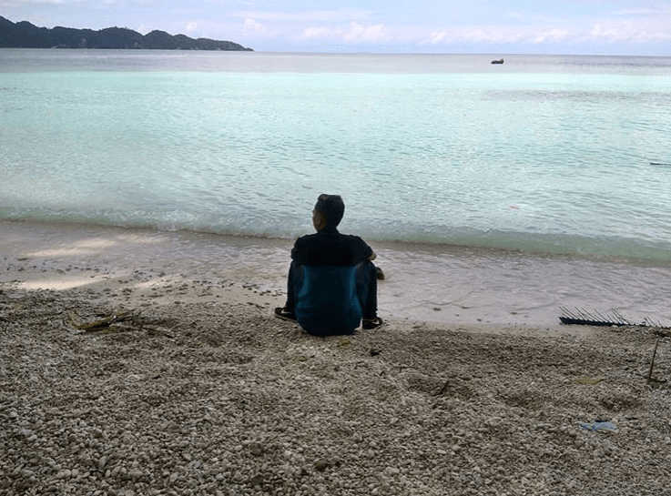 10 Tempat Wisata di Kepulauan Yapen Paling Wajib Dikunjungi 7 | Molly Wisata 2025 Pantai Mioka