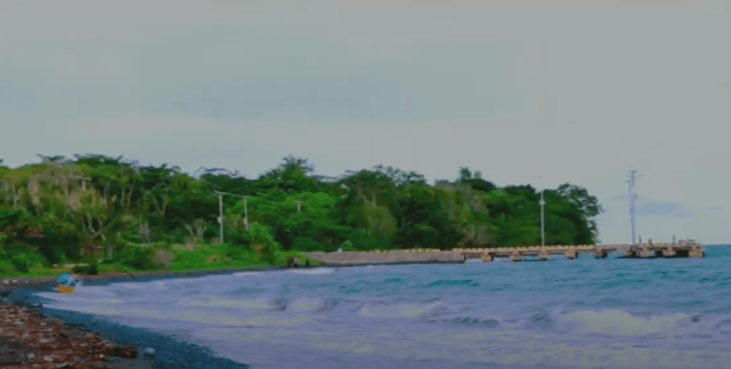 5 Tempat Wisata di Manokwari Selatan Bernuansa Alam 2 | Molly Wisata 2025 Pantai Oransbari