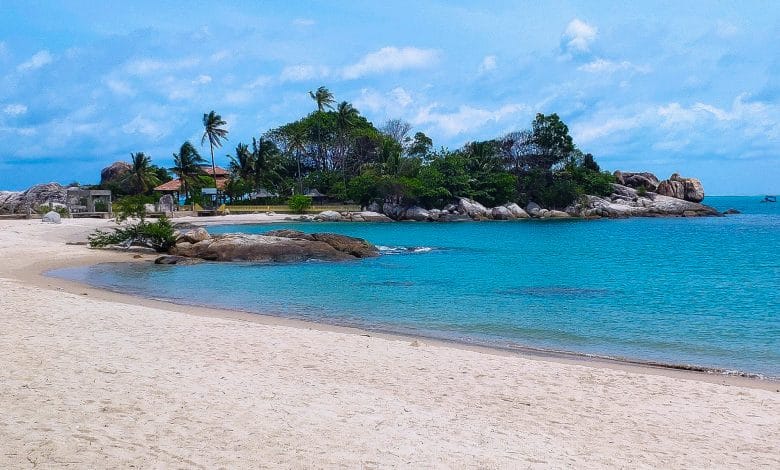 Pantai Parai Tenggiri