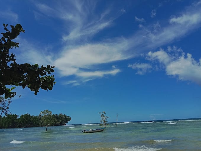 5 Tempat Wisata Di Supiori Yang Keren Untuk Dikunjungi 5 | Molly Wisata 2025 Pantai Pariem