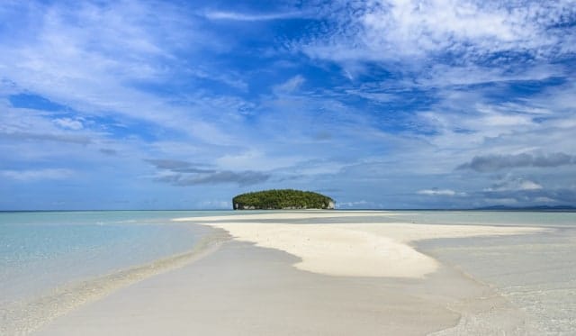 Pantai Pasir Timbul Mansuar