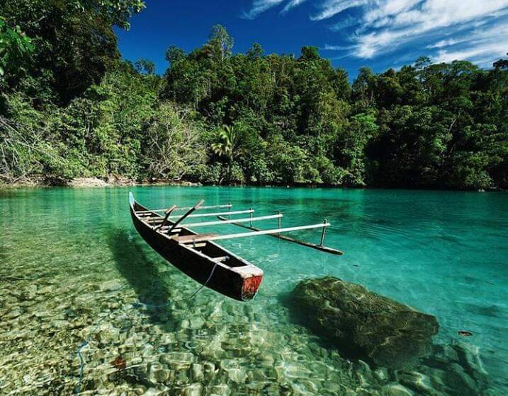 10 Tempat Wisata di Kepulauan Yapen Paling Wajib Dikunjungi 2 | Molly Wisata 2025 Pantai Sarawandori