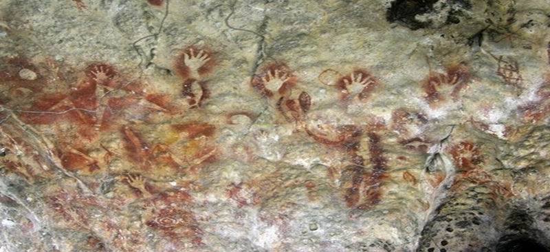 10 Tempat Wisata Di Papua Barat Paling Indah Terpopuler 4 | Molly Wisata 2025 Situs Purbakala Tapurarang