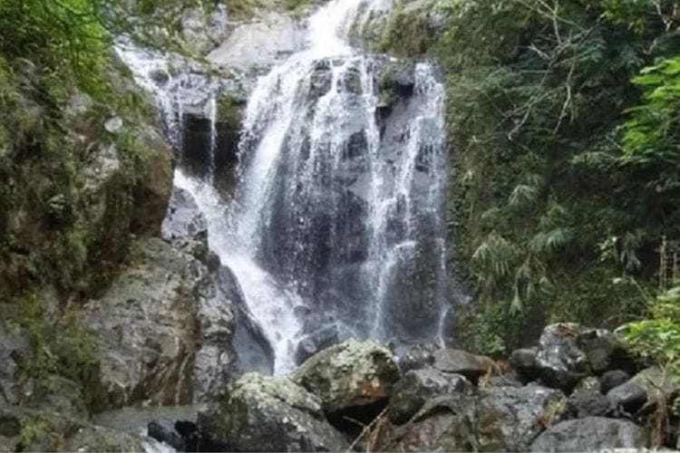 Tempat Wisata di Majalengka Keren Dan Edukatif 2 | Molly Wisata 2025 Air Terjun Cibali