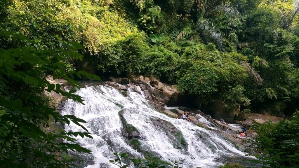 Air Terjun Goa Rang Reng