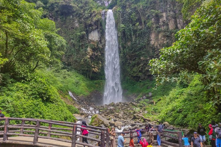 Tempat Wisata Di Karanganyar Paling Hits Dikunjungi 3 | Molly Wisata 2025 Air Terjun Grojogan Sewu