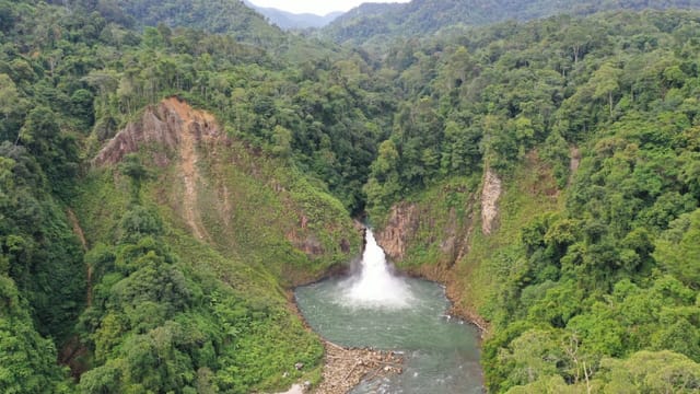 Air Terjun Kedabuhan