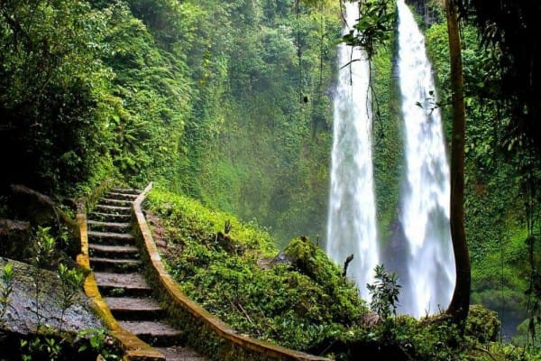 Air Terjun Tiu Sekeper