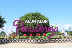 Tempat Wisata Di Purworejo Kota Kecil yang Damai 2 | Molly Wisata 2025 Alun-Alun Purworejo