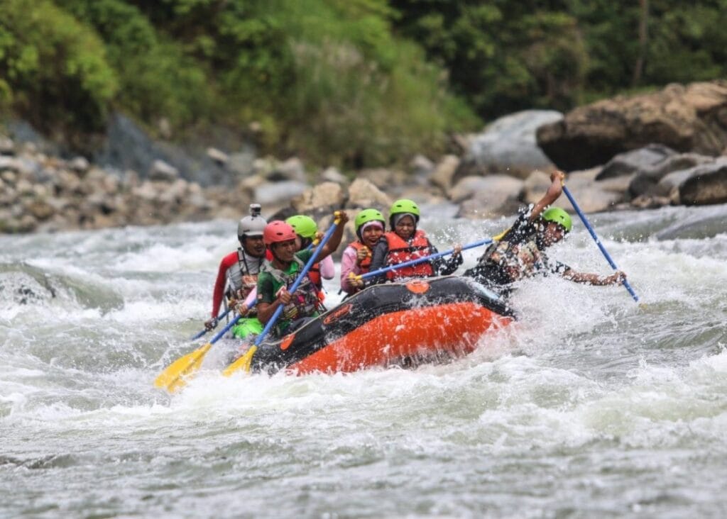 Arung Jeram Sungai Geumpang