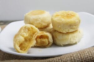 Oleh-oleh Khas Cirebon Terkenal dan Favorit Wisatawan, Apa Saja? 13 | Molly Wisata 2025 Bakpia Cirebon