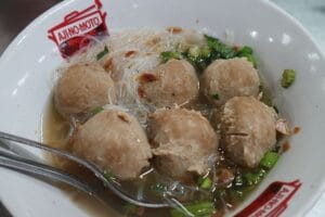 Oleh-Oleh Khas Lampung yang Terkenal dan Wajib Dibawa Pulang! 8 | Molly Wisata 2025 Bakso Sony
