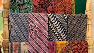 Oleh-Oleh Khas Banyuwangi yang Kekinian, Wajib Beli! 6 | Molly Wisata 2025 Batik Khas Banyuwangi