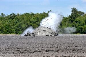 Tempat Wisata Di Grobogan Jawa Tengah Paling Populer 3 | Molly Wisata 2025 Bledug Kuwu