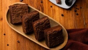 Oleh-Oleh Khas Lampung yang Terkenal dan Wajib Dibawa Pulang! 2 | Molly Wisata 2025 Brownies Pisang