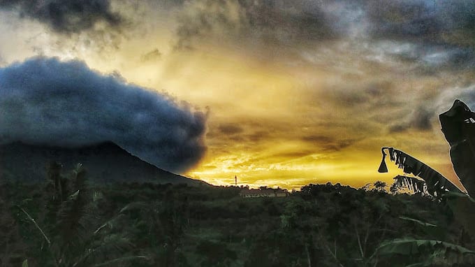 Bukit Cupu Manik Panyawangan