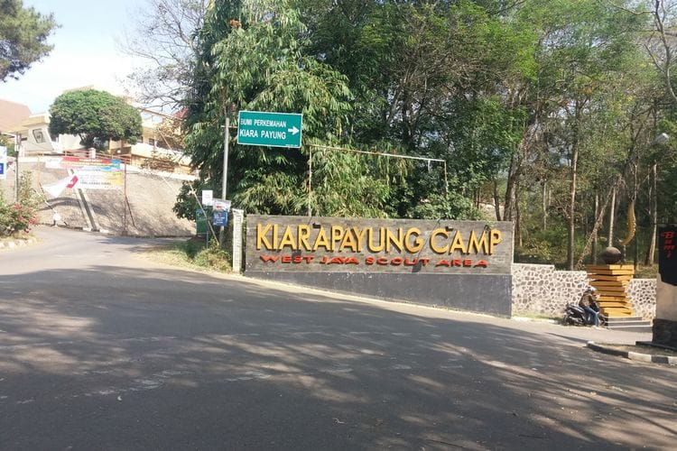 Bumi Perkemahan Kiarapayung