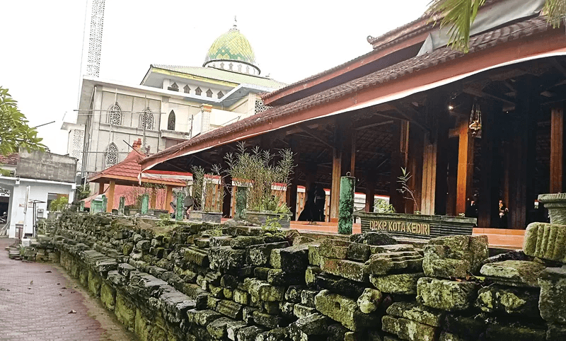 Candi Setono Gedong