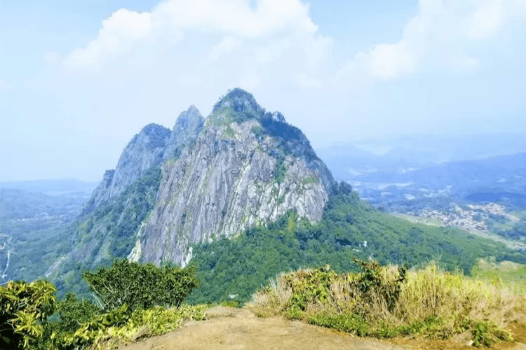 Gunung Bongkok