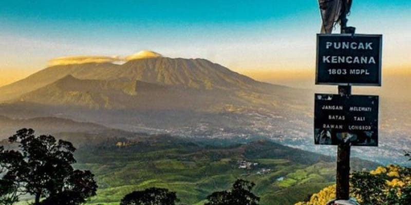 Gunung Kencana