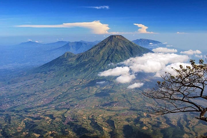 Gunung Merapi Burni Telong
