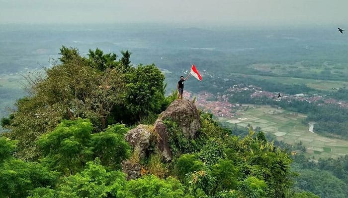 Gunung Munara Rumpin