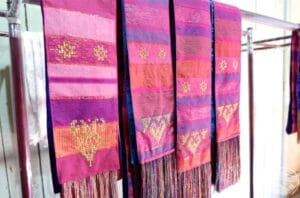 Kain Tenun Khas Riau | Molly Wisata 2025