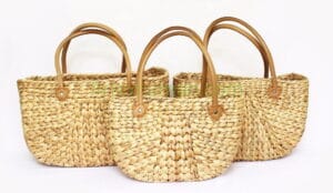 Oleh-Oleh Khas Semarang Kekinian dan Wajib Dibeli! 20 | Molly Wisata 2025 Kerajinan Enceng Gondok