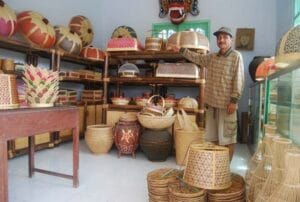 Oleh-Oleh Khas Banyuwangi yang Kekinian, Wajib Beli! 16 | Molly Wisata 2025 Kerajinan Gintangan Khas Banyuwangi