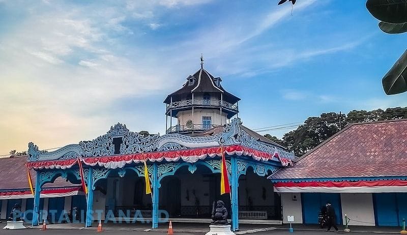 Tempat Wisata di Pulau Jawa yang Sangat Populer 20 | Molly Wisata 2025 Keraton Surakarta Hadiningrat