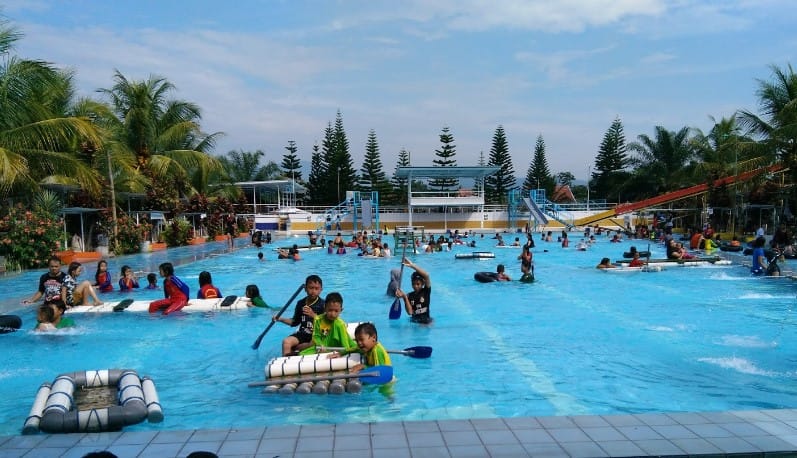 Kolam Renang Ranca Goyang