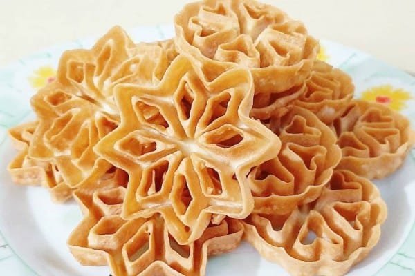 Oleh-oleh Khas Jakarta yang Kekinian dan Terkenal 9 | Molly Wisata 2025 Kue Kembang Goyang