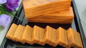 Oleh-Oleh Khas Lampung yang Terkenal dan Wajib Dibawa Pulang! 15 | Molly Wisata 2025 Kue Lapis Legit