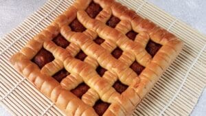 Oleh-oleh Khas Bengkulu yang Wajib Dibawa Pulang! 30 | Molly Wisata 2025 Kue Tat