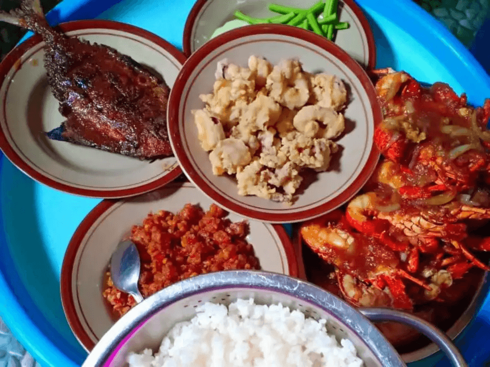 Kuliner Laut Pantai Timang