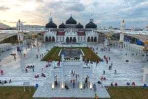 Tempat Wisata di Aceh Terbaik dan Terpopuler 17 | Molly Wisata 2025 Masjid Raya Baiturrahman