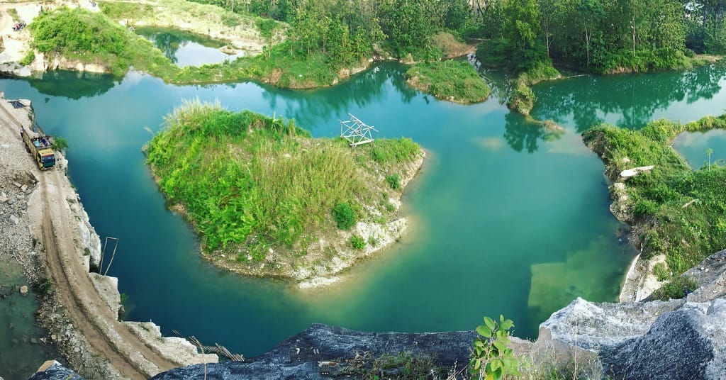 Menikmati Dari Bawah Atau Atas Bukit Telaga Biru Semin