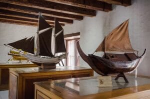 Miniatur Perahu Khas Indramayu
