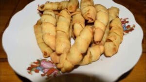 Oleh-Oleh Khas Banyuwangi yang Kekinian, Wajib Beli! 8 | Molly Wisata 2025 Molen Pisang Khas Banyuwangi