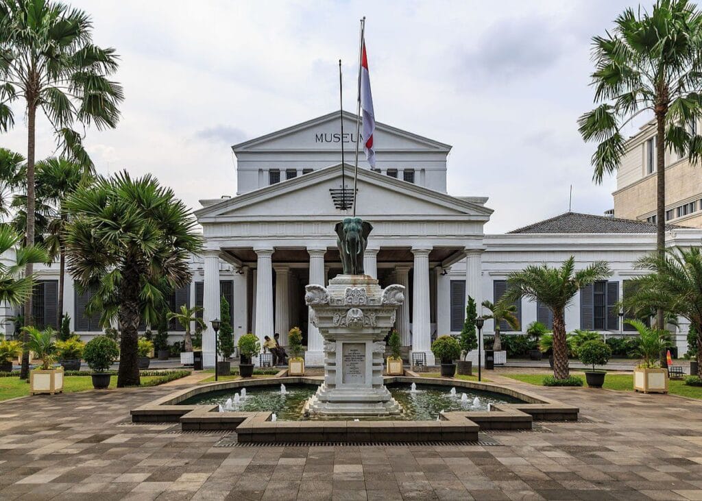 Tempat Wisata di Jakarta Pusat Yang Lagi Hits Dan Instagramable 8 | Molly Wisata 2025 Museum Gajah