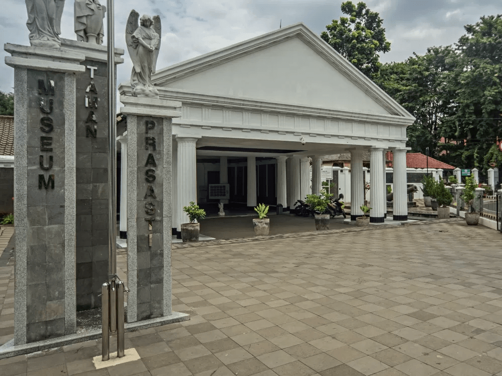 Museum Taman Prasasti