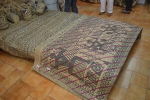 Ompa, Tikar Tradisional