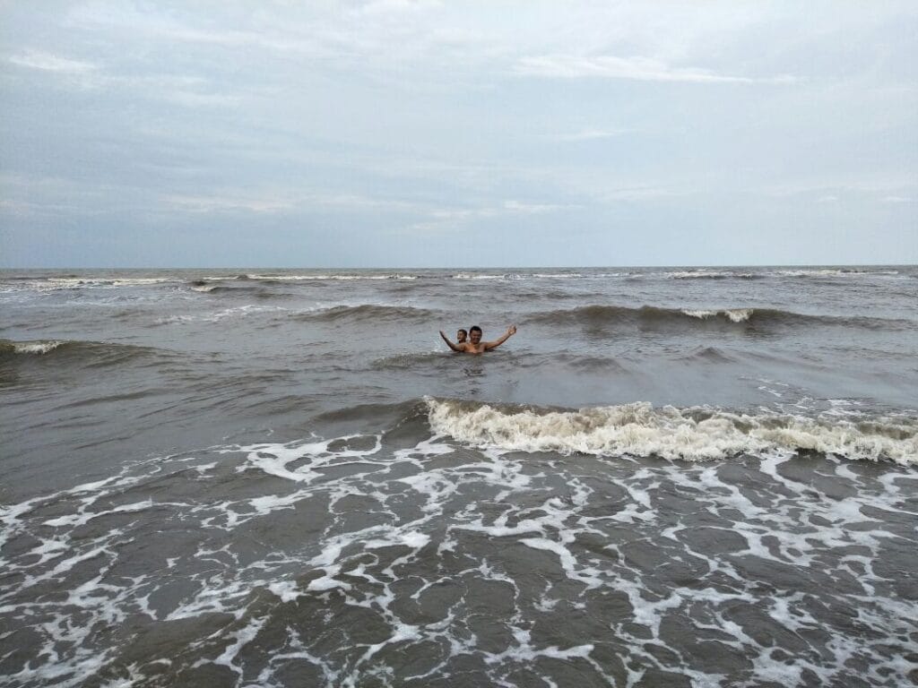 Pantai Alur Nunang