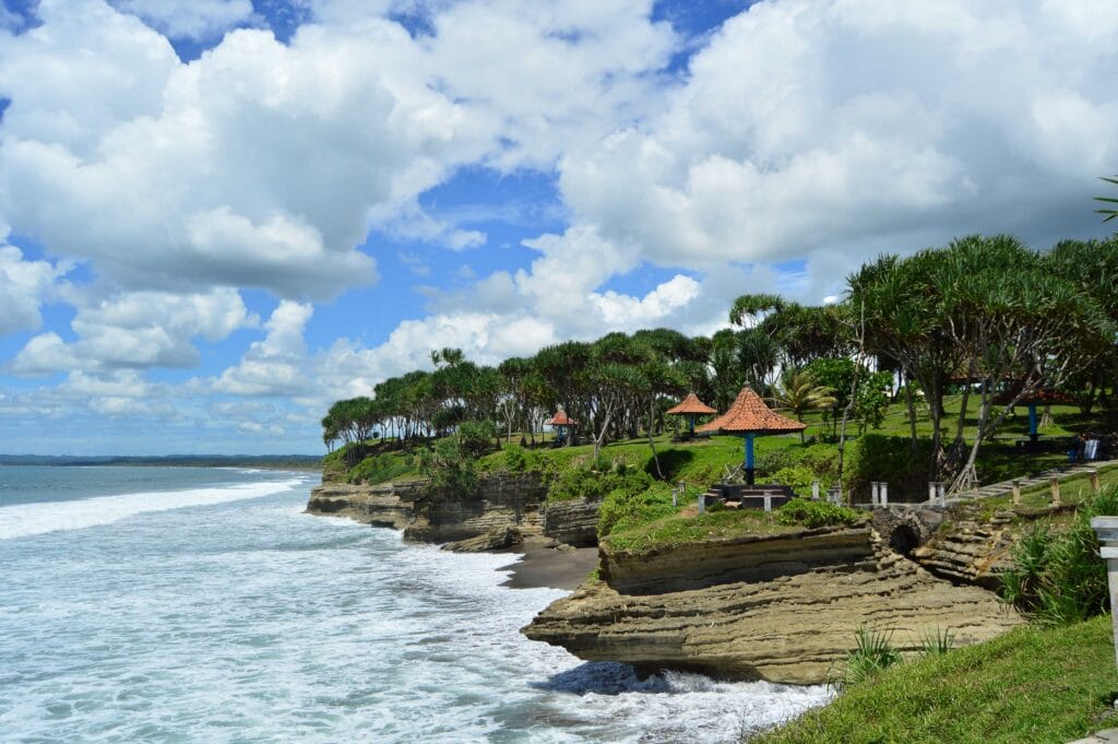 Pantai Batu Hiu