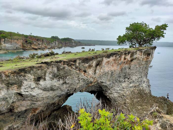 Pantai Dombo